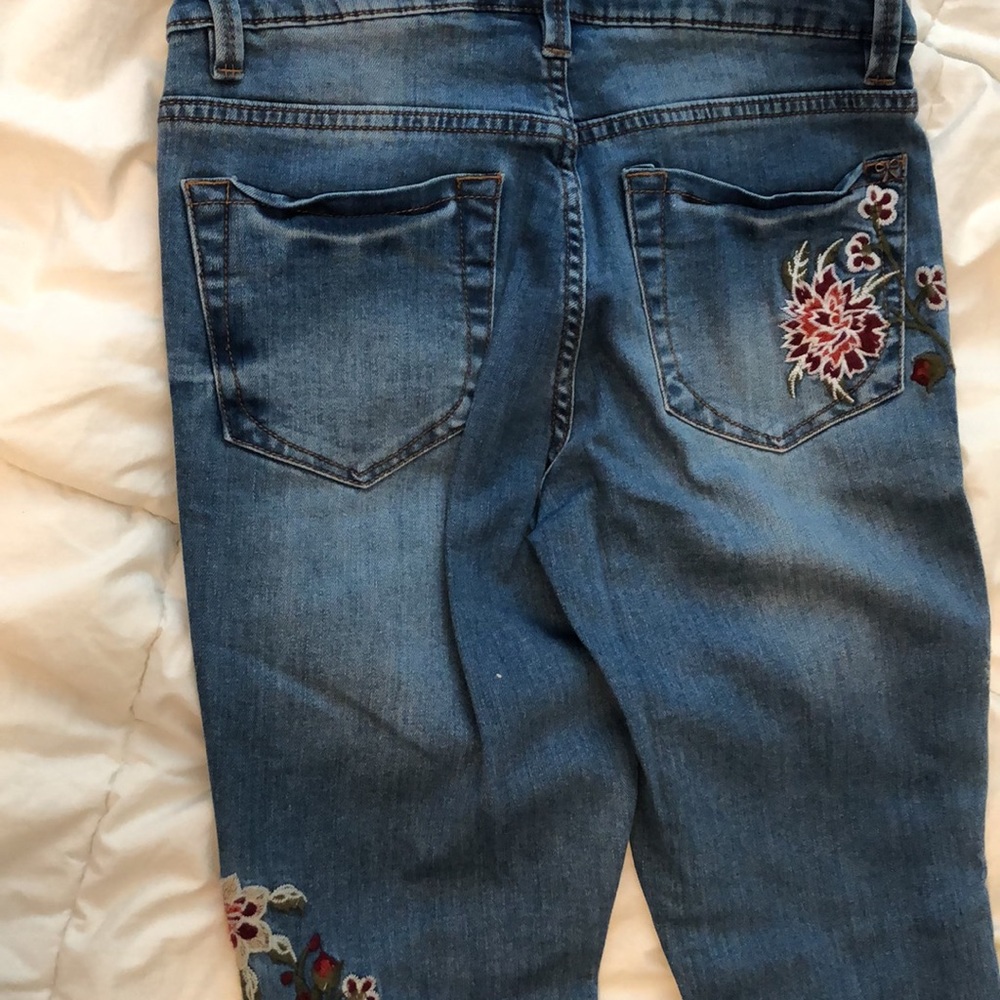 Embroider Jeans - Picture 4 of 7